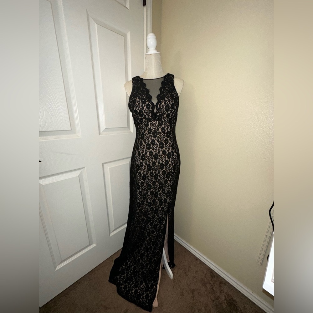Size 10 US Nightway Black and Beidge Sequin Long Dress with Left Slit